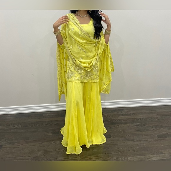 Yellow sharara suit - Picture 2 of 2